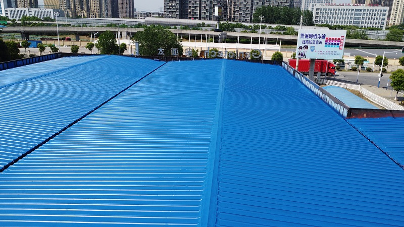 东西湖彩钢瓦房顶除锈喷漆