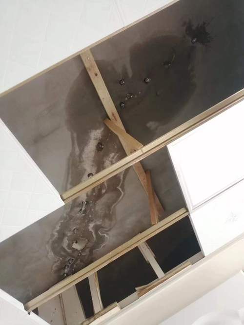 卫生间不砸瓷砖注浆堵漏施工工艺